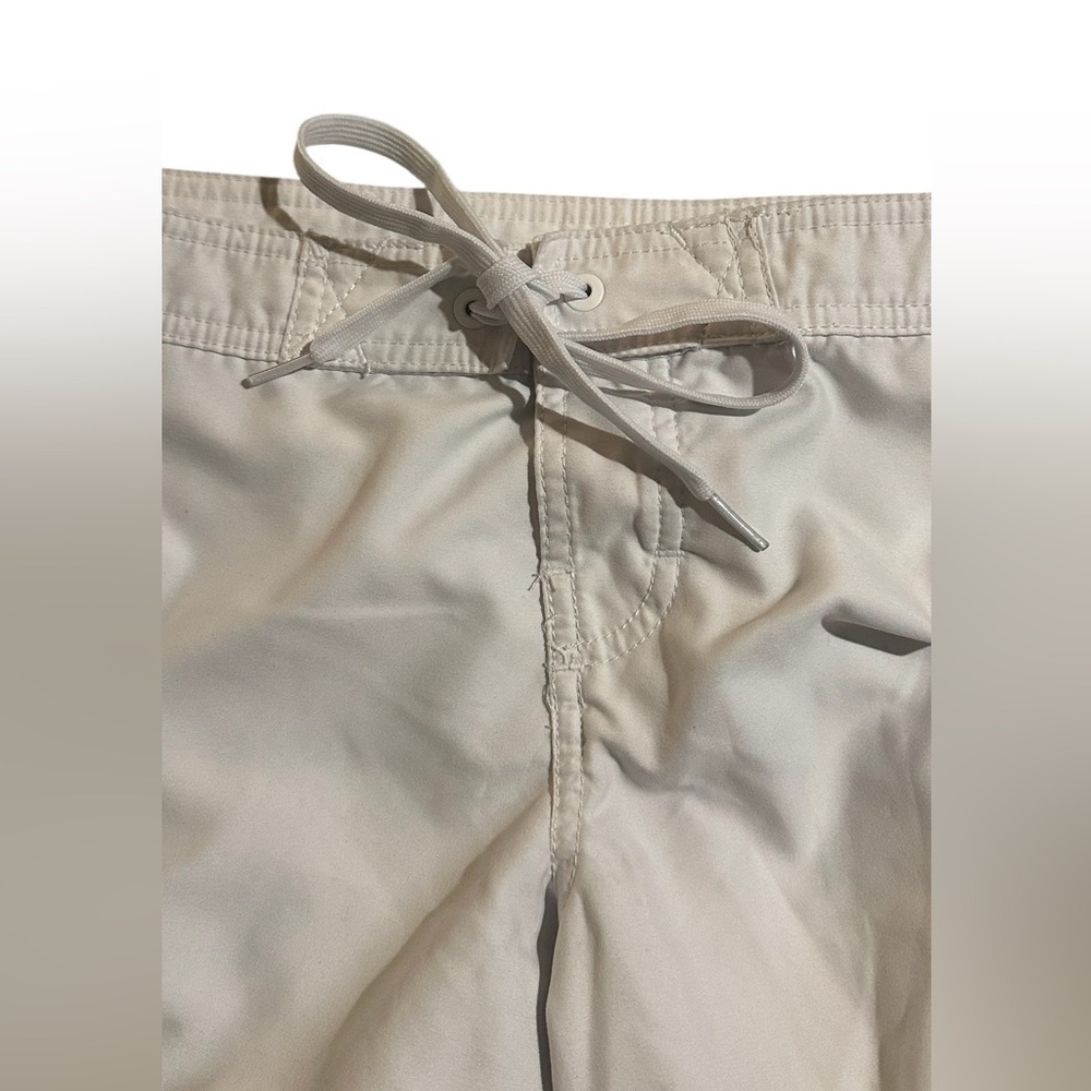 Hang Ten women’s white polyester shorts,size 5. - Picture 2 of 11
